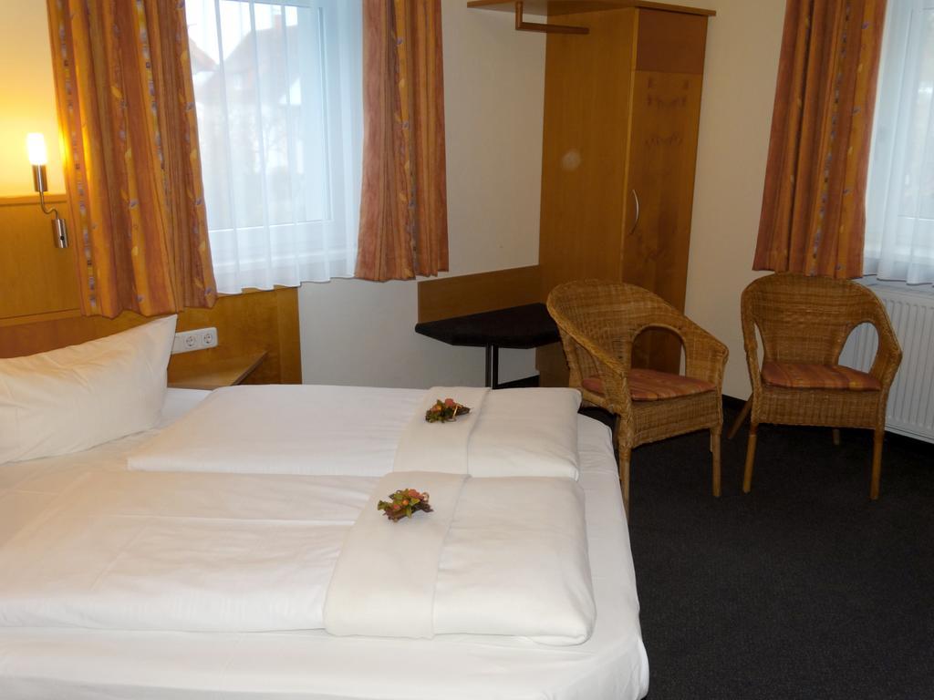Hotel Sonne - Haus 2 Idstein Ruang foto