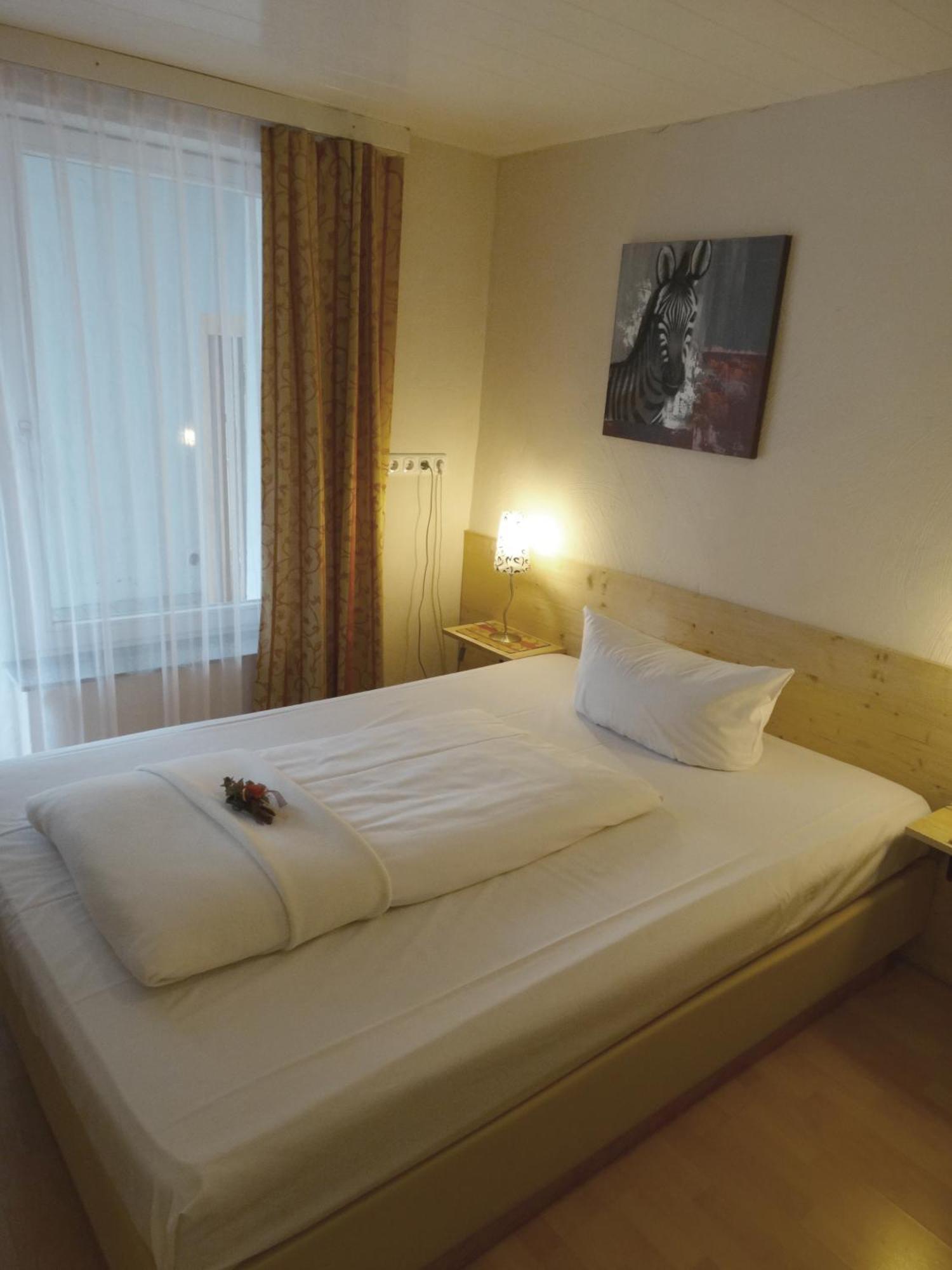 Hotel Sonne - Haus 2 Idstein Ruang foto